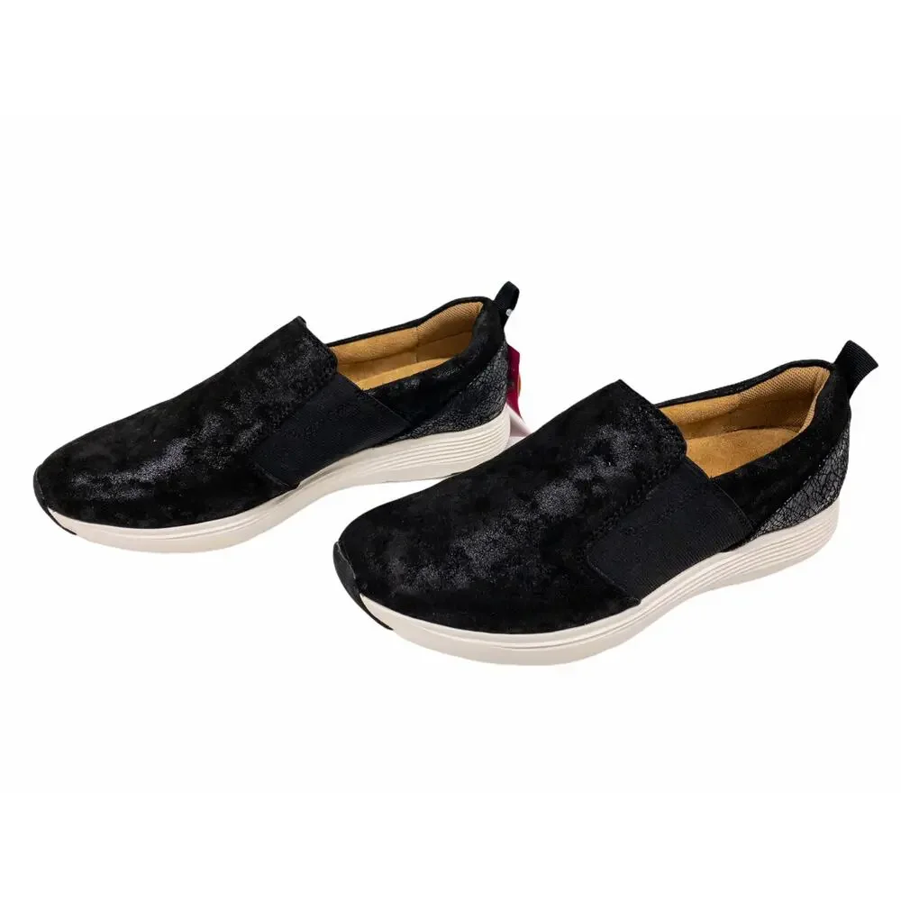 Comfortiva Nicole Suede Slip On Sneakers Women's 8.5 Black